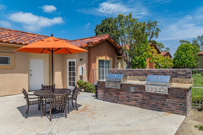 Riverview Springs in Oceanside, CA - Building Photo - Building Photo