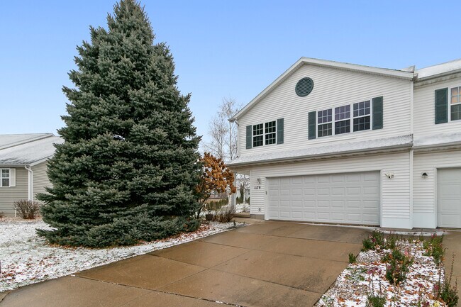 1179 St Albert the Great Ct in Sun Prairie, WI - Building Photo - Building Photo