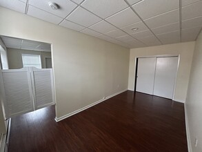 143 Main St in Manchester, CT - Building Photo - Building Photo