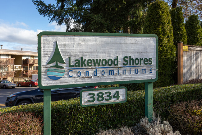 Lakewood Shores Condominiums in Redmond, WA - Building Photo - Building Photo