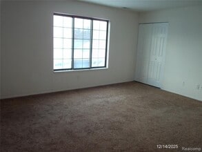 22843 Grove St in St. Clair Shores, MI - Building Photo - Building Photo