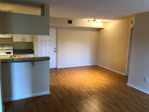 470 S Park Rd, Unit 7-308 in Hollywood, FL - Building Photo - Building Photo