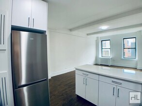 EAST 37 STREET in New York, NY - Building Photo - Building Photo