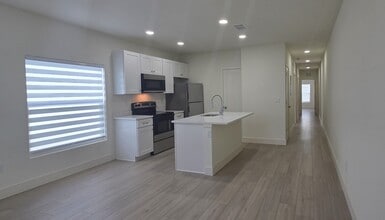 3089 15th Ave S in St. Petersburg, FL - Foto de edificio - Building Photo