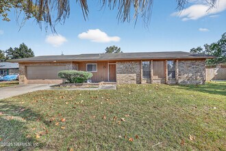 551 William Penn St in Orange Park, FL - Building Photo - Building Photo