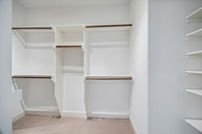 property at 828 W 19th St