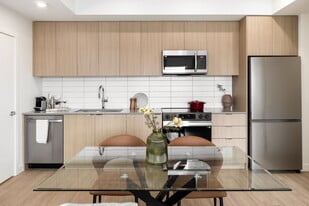 Arbutus Terrace in Vancouver, BC - Building Photo