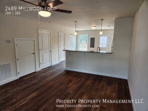 2489 Millwood Loop in Harrisonburg, VA - Foto de edificio - Building Photo