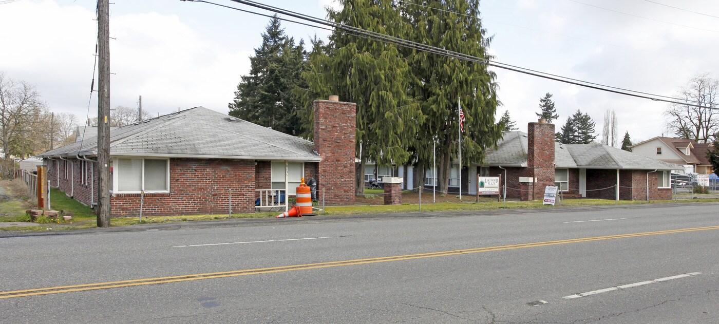 Lakewood Plaza Apartments in Lakewood, WA - Foto de edificio