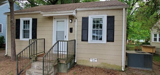 property at 1515 Marion St