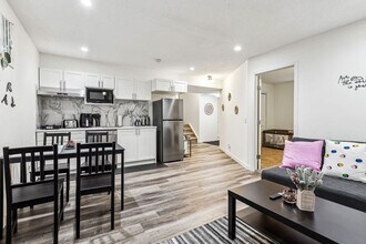 31 Cranfield Manor SE in Calgary, AB - Building Photo - Building Photo