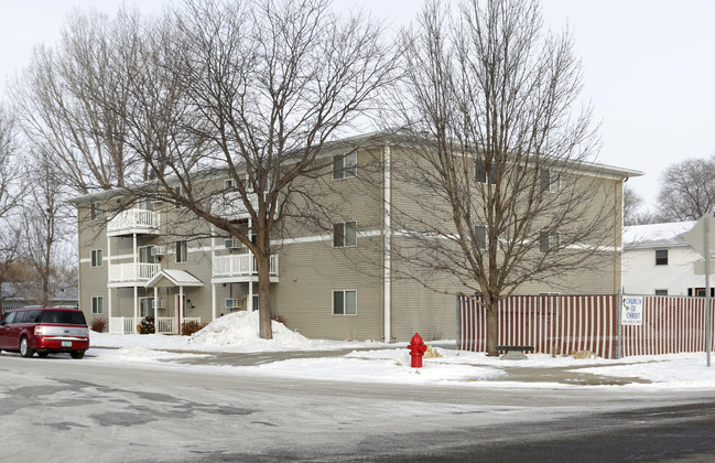 Northbrook & Ryan Drive Apartments in Bismarck, ND - Building Photo - Building Photo