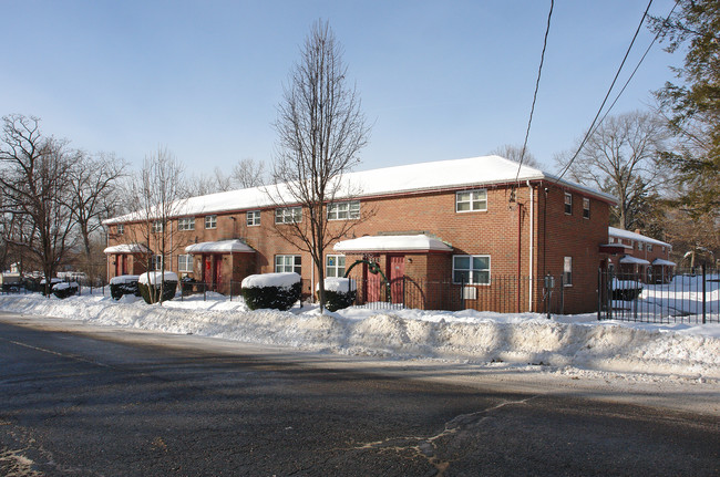 Avalon Village in Hartford, CT - Building Photo - Building Photo