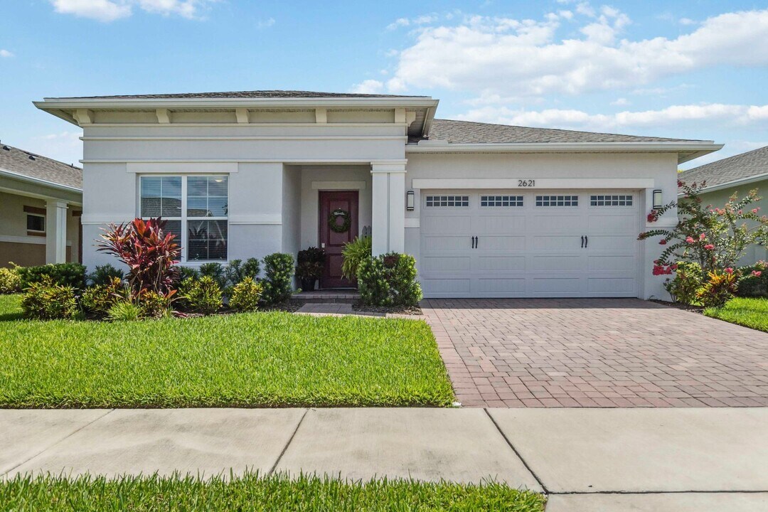 2621 Redblush Ter in St. Cloud, FL - Building Photo