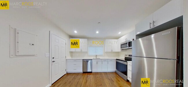 property at 21 Kent St