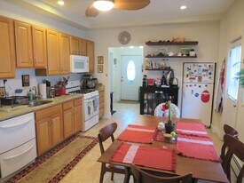 7 Wareham St, Unit 1 in Medford, MA - Building Photo