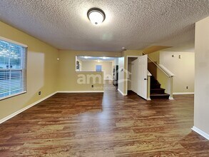 8235 Gathering Cir in Indianapolis, IN - Building Photo - Building Photo