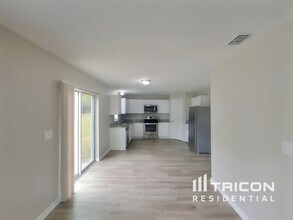 12547 Shafton Rd in Spring Hill, FL - Building Photo - Building Photo