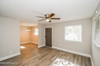 9412 Norfolk Blvd in Jacksonville, FL - Building Photo - Building Photo