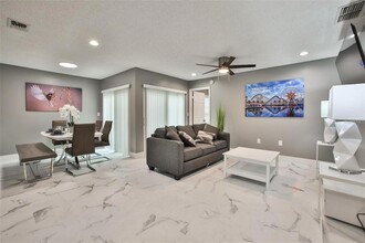 532 Hunter Cir in Kissimmee, FL - Building Photo - Building Photo