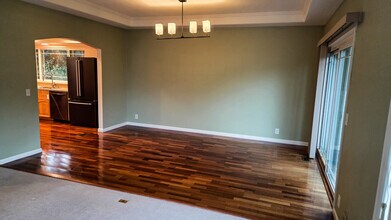 11734 82nd Ave NE in Kirkland, WA - Building Photo - Building Photo