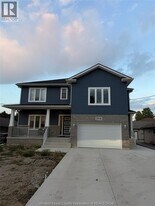 2936 Langlois Ave in Windsor, ON - Building Photo