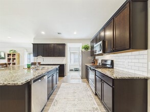 11020 33rd Ave N in Texas City, TX - Building Photo - Building Photo