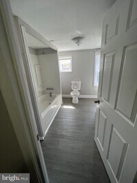 2405 Christian St photo'