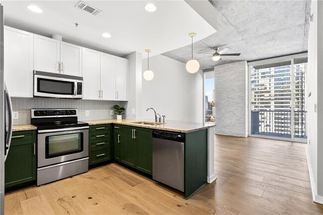 property at 855 Peachtree St NE