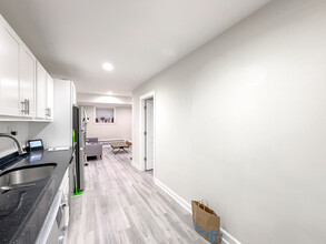 726 W Roscoe St in Chicago, IL - Building Photo - Building Photo