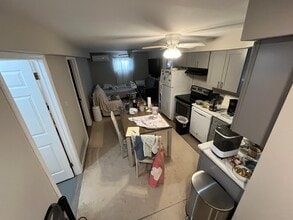 40 Old Northport Rd, Unit first floor in Kings Park, NY - Building Photo - Building Photo