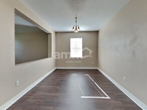 104 Star Shell Dr in Apollo Beach, FL - Building Photo - Building Photo