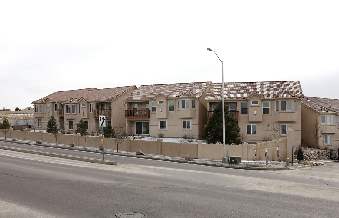 Peak View Villas Townhomes in Colorado Springs, CO - Building Photo