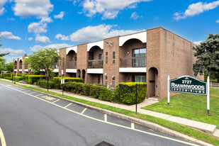 Rhawnwoods Duplexes Apartments