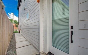3206 Live Oak St in Houston, TX - Building Photo - Building Photo