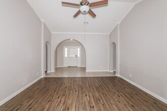 6528 W Grandview Rd in Glendale, AZ - Foto de edificio - Building Photo