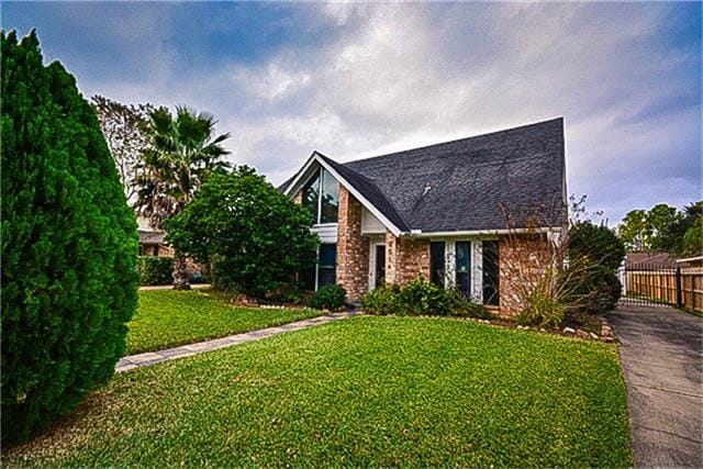 property at 2814 Field Line Dr