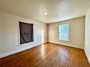 49 Spruce St in Oneonta, NY - Building Photo - Building Photo