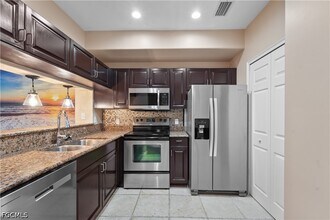 13141 Bella Casa Cir in Ft. Myers, FL - Building Photo - Building Photo