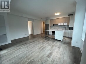 18 Water Walk Dr in Markham, ON - Building Photo - Building Photo