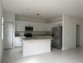 11920 SW 244 Ln in Princeton, FL - Building Photo - Building Photo