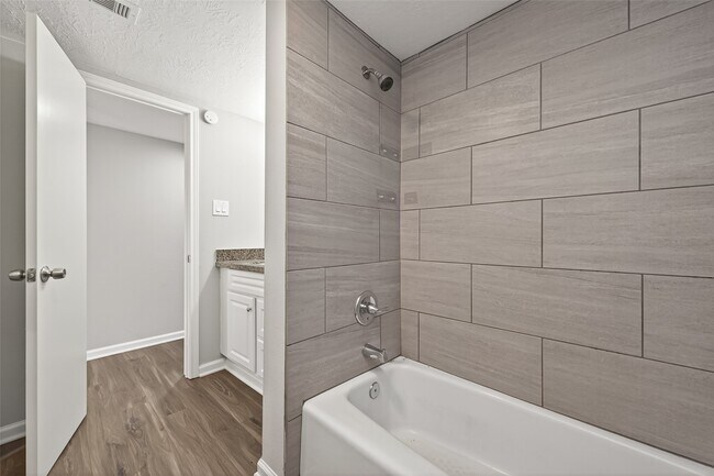 1305 St Lawrence River Rd