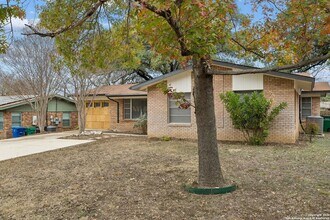 4627 Allegheny Dr in San Antonio, TX - Foto de edificio - Building Photo