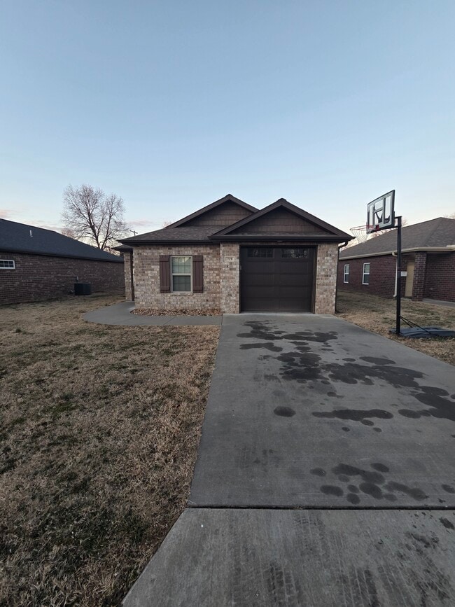 property at 719-713 13th St