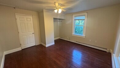 77 Adelaide St in New London, CT - Building Photo - Building Photo