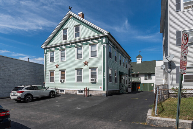 156 Merrimack St in Manchester, NH - Building Photo - Building Photo