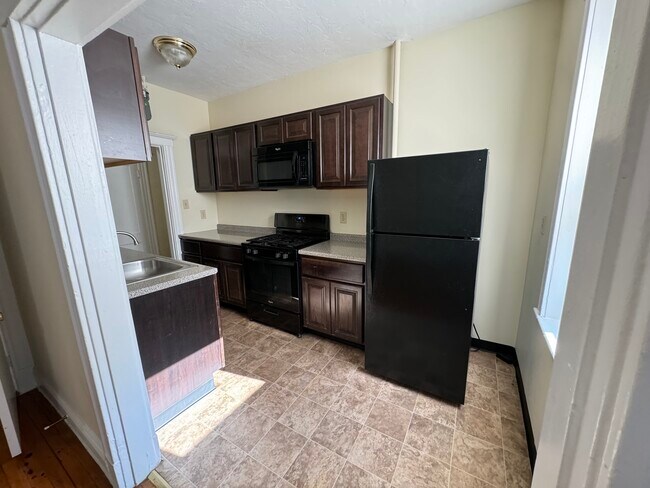 156 Kelton St, Unit 9