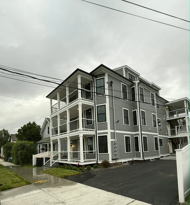 93 Grant St, Unit 95B in Framingham, MA - Building Photo