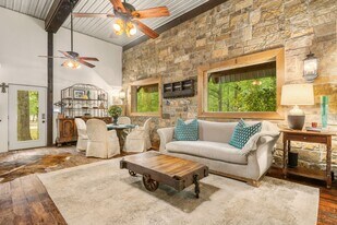 15058 Lake Paula Dr in Willis, TX - Building Photo