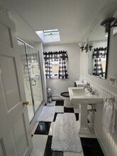 10 Avery Ave in Wellfleet, MA - Building Photo - Building Photo